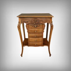 Walnut Coffee Table, Louis XV Style – Early 20th Century