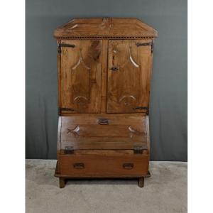 Walnut Storage Cabinet – 18th Century