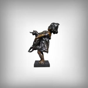Bronze "the Little Girl And The Cat" Signed J. Clara – Early 20th Century