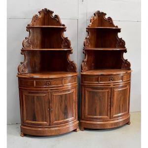 Rare Pair Of Corner Cabinets In Walnut - Late Nineteenth