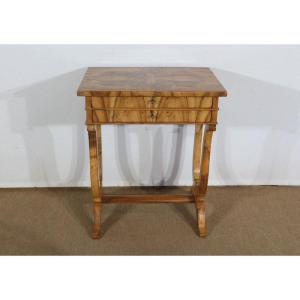 Small Living Room Table In Walnut, Restoration Period - Early Nineteenth
