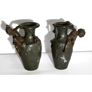 Pair Of Regulate Vases, A. Moreau - Late Nineteenth