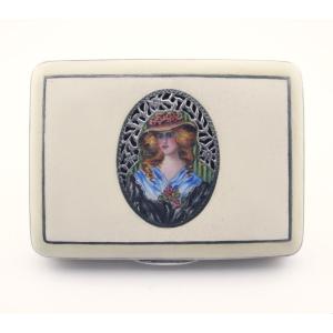 Early 20th Century Pomander/vinaigrette Box,sterling Silver, Cream Hardstone, And Enamel