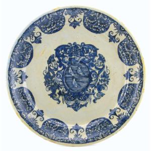 Lille Faience Earthenware Armorial Plate, Late 17th Or Early 18th Century