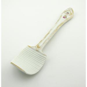 18th Century German Porcelain Butter Curler Circa 1760