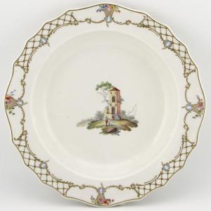 Hague-decorated Tournai Porcelain Small Plate, Circa 1780