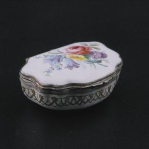 18th-century London Enamel Snuff Box, Silver-gilt Mounts