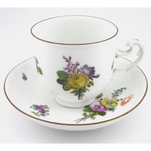 18th-century Meissen Porcelain Cup And Saucer, Circa 1740