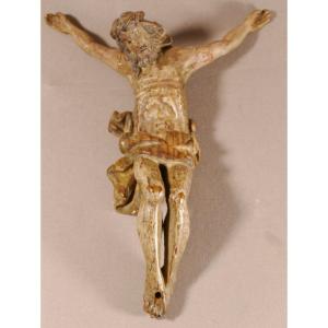 Christ In Carved Wood, Polychrome And Gilding, XVIIth Century