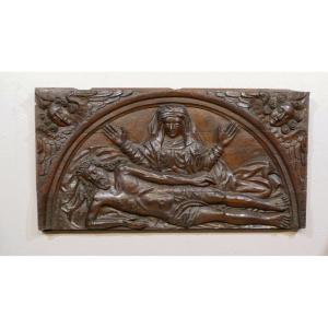 Pieta, Very Large Religious Panel In Carved Oak 18th Century, Virgin Mary And Christ
