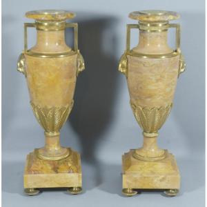 Pair Of Neo-egyptian Marble And Gilt Bronze Cassolettes With Lions, 19th Century