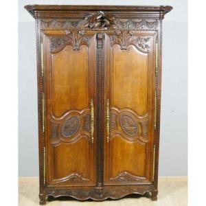  Norman Wedding Armoire In Oak With Mesh And Carvings Of Doves And Flowers, 18th Century