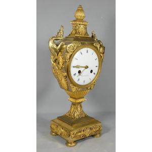 Empire Gilt Bronze Clock In The Shape Of A Vase Or Shield, Verdier Isle St Louis, Period 1810-1815