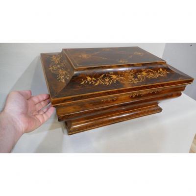 Charles X Wedding Chest In Rosewood And Lemon Tree, Tomb Shape, XIXth Time