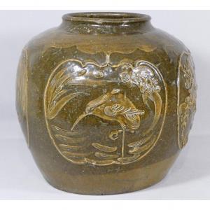 China XIX, Jar, Cache Pot In Enamelled Stoneware Decorated With Birds And Foliage