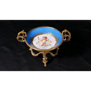 Sèvres 1864, Cherub Cup In Porcelain And Gilt Bronze, XIX