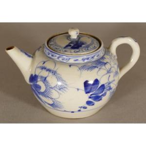 Japanese Enameled Stoneware Teapot, Early 20th Century