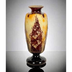 French Glass 1924 / 1927 Baluster Vase On Pedestal In Multi-layer Glass