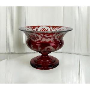 20th Century Round Bowl In Red Bohemian Crystal Decorated With Deer And Foliage