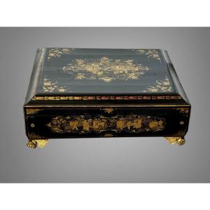 China 19th Century / Large Lacquered Wooden Box With Gilded Decoration Of Figures And Pagodas