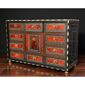 17th-century Dutch Cabinet In Red Tortoiseshell Veneer, Opening With 9 Drawers