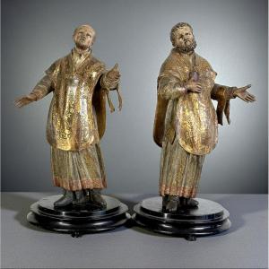 Pair Of 17th Century Spanish Religious Sculptures In Polychrome Carved Wood