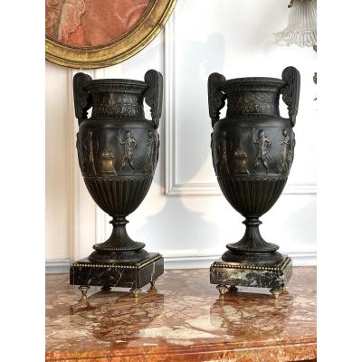 Pair Of Nineteenth Baluster Vases In Regule A Decor Of Antique Al Characters