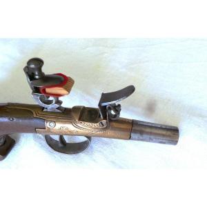 18th Century Flint Flint And Chest Pistol
