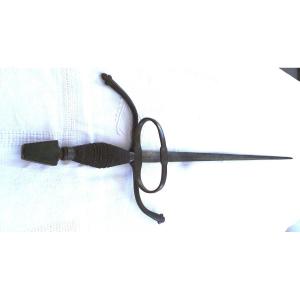 Iron Sword With Reverse Quillon And Large Guard Ring And Pyramidal Pommel - Type - XVII°
