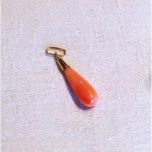 18k Gold And Coral Pendant