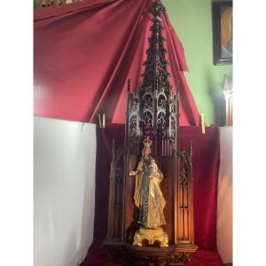 Neo-gothic Canopy In Large Oak