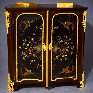 Louis XV Furniture In European Lacquer, 18th Century