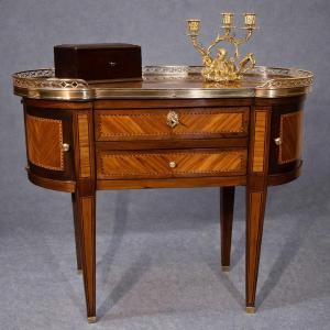 Kidney-shaped Drum Table, 19th Century