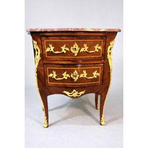 Louis XV Curved Chest Of Drawers, 18th Century 