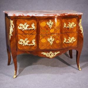 Louis XV Chest Of Drawers, Curved On All Sides, 18th Century 