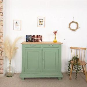 Green Parisian Buffet