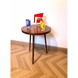 Vintage Round Coffee Table With Spindle Legs