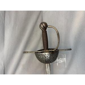 Forte Epee Or Rapiere à La Taza Circa 1650