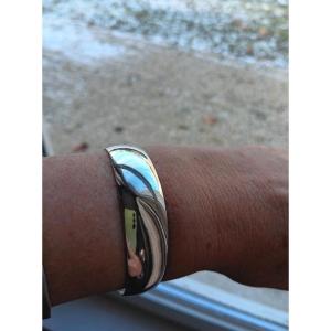 Lovely Bangle Bracelet In Sterling Silver