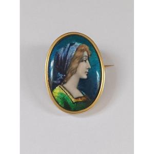 Camille Fauré (1874-1956) And Alexandre Marty (1876-1943) Lovely Oval Medallion Brooch In Gold And Enamel Limoges Art Deco