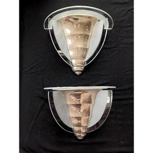 Pair Of Art Deco Modernist Wall Lights In Sandblasted Glass And Chrome-plated Metal Petitot
