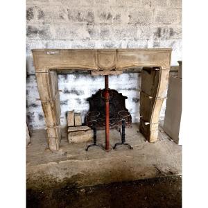 Very Beautiful 18th-century Limestone Fireplace