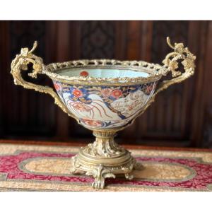 Large Napoleon III Cup In Imari Porcelain And Gilt Bronze