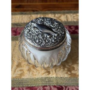 English Powder Compact In Cut Crystal And Repoussé Silver, Early 20th Century