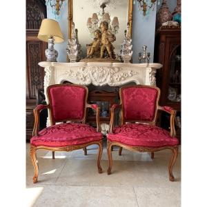 Louis XV Period "queen's Style" Pair Cabriolet Armchair In Carved Walnut, Silk Upholstery