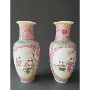 Pair Of Large Famille Rose Canton Vases With Polychrome Decoration China - Early XXᵉ Century