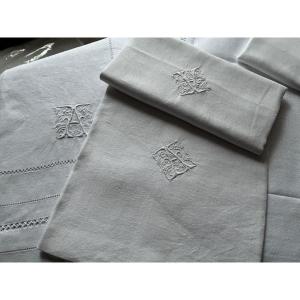 Tablecloth And Napkins