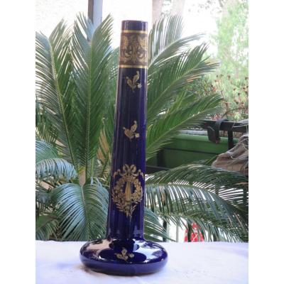 Vase En Faience De Tours