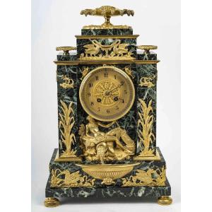 Pendule En Marbre Vert Et Bronze Doré Style Empire