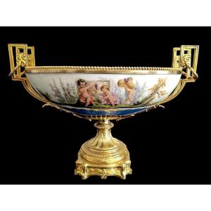 Important Paris Porcelain Planter, Napoleon III Period 